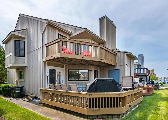 Ferienhaus Runaway Bay Retreat With Outdoor Pool *