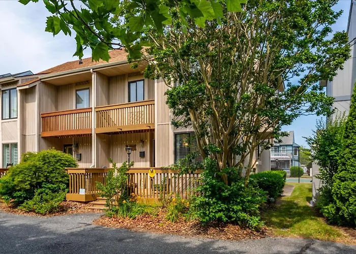 Runaway Bay Retreat With Outdoor Pool * Ocean Stadt